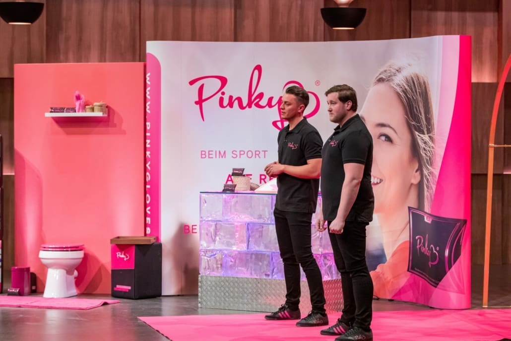 Eugen Raimkulow und Andre Ritterwürden vom Startup Pinky sehen sich als echte Frauenversteher. (Foto: TVNOW / Bernd-Michael Maurer)