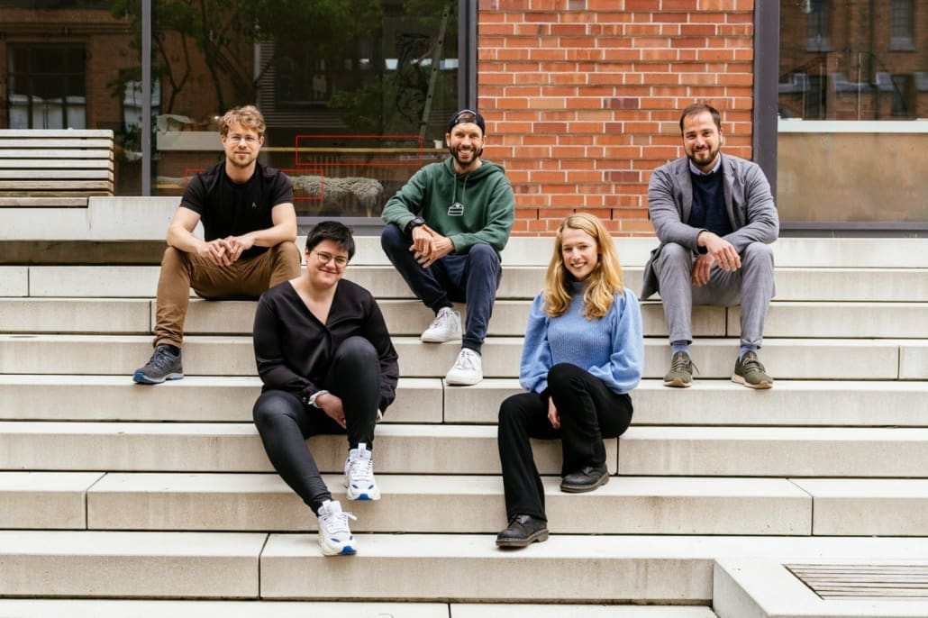 Das Team von Ours: Johannes Knippenberg, Falk Scheller, Krishen Mertens, Evangelia Kokinaki und Elisabeth Grashoff (Foto: Oliver Reetz)