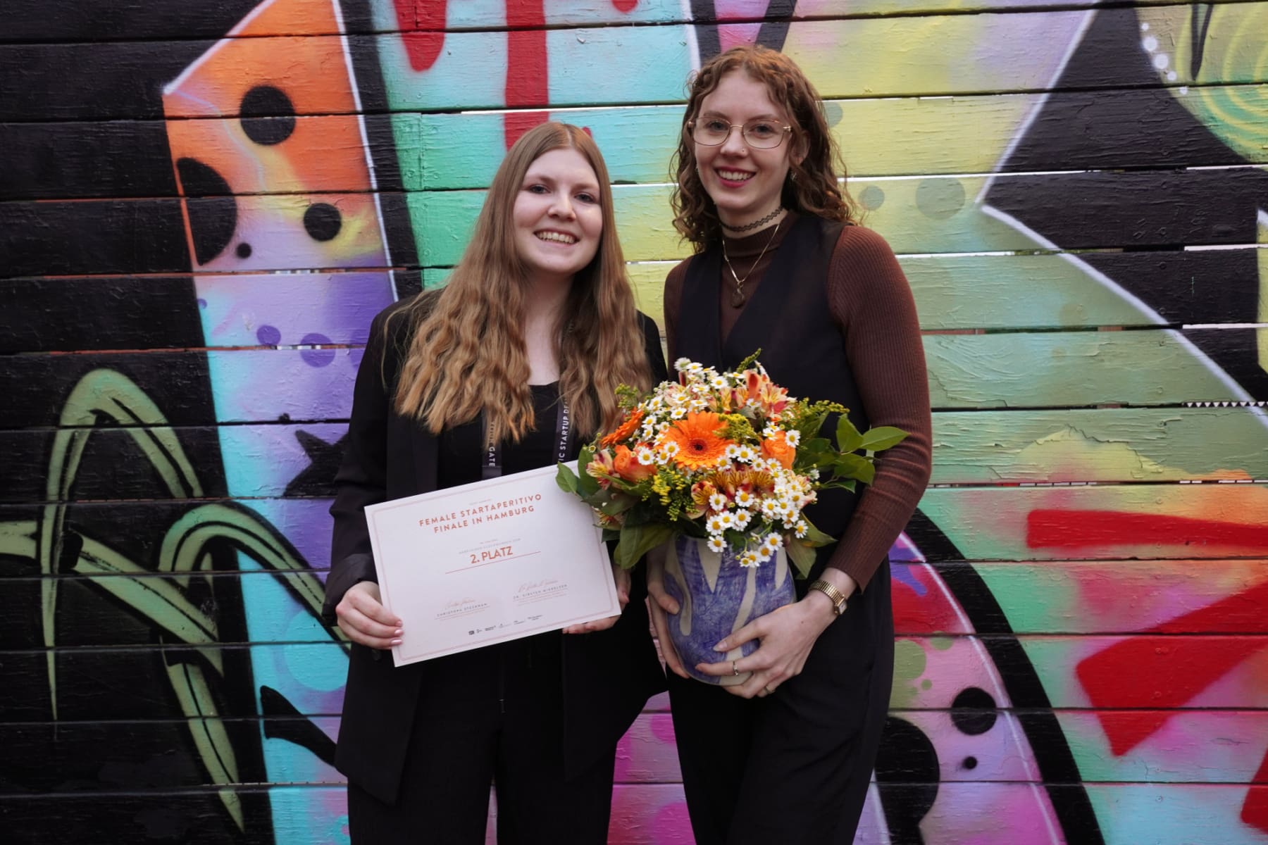 Aylin Kitte und Elena Dwenger, Gründerinnen von HandsOn!