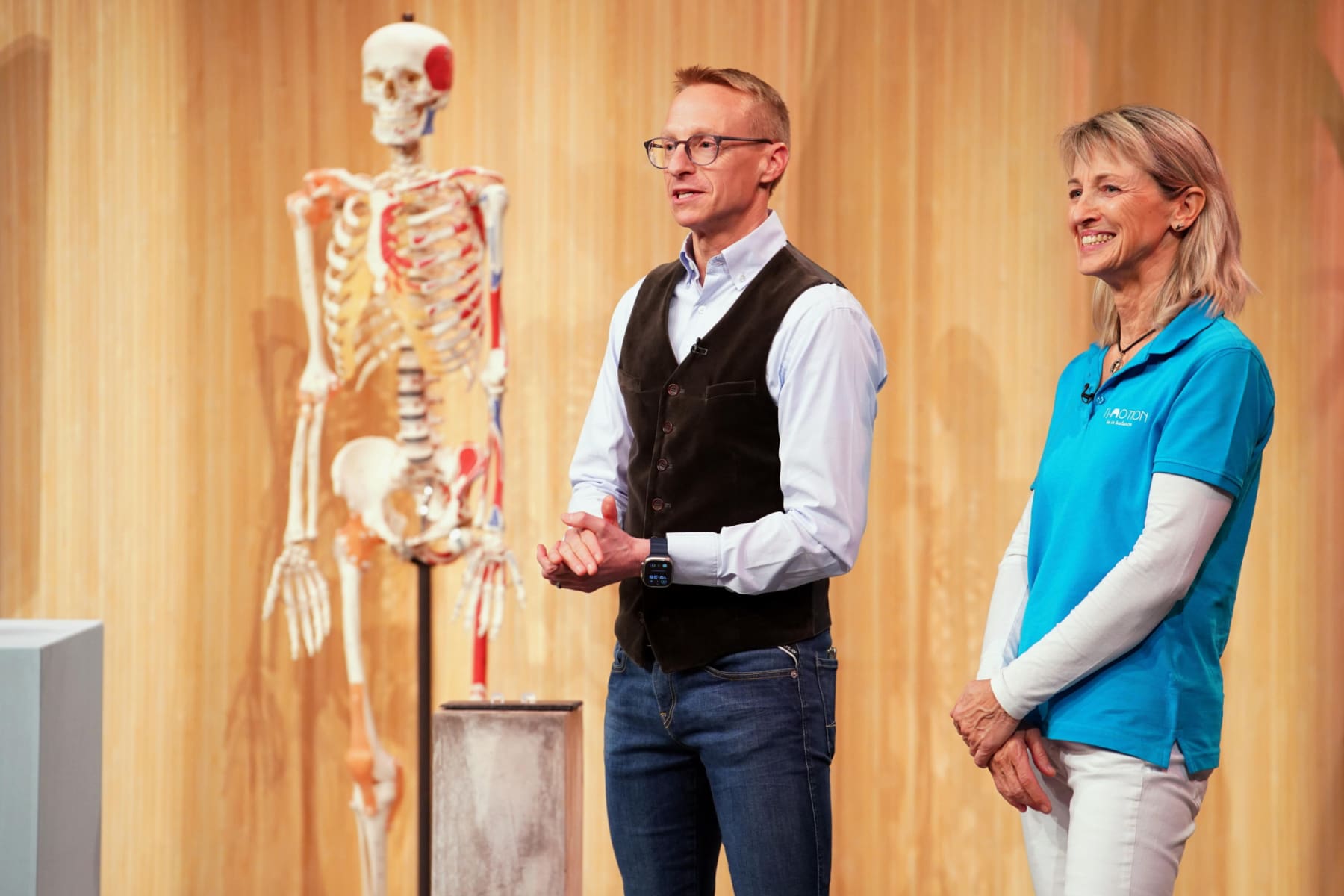 Oliver Brehm und Sonja Lyer von TJ-Motion treffen auf Löwen, die zubeißen wollen.