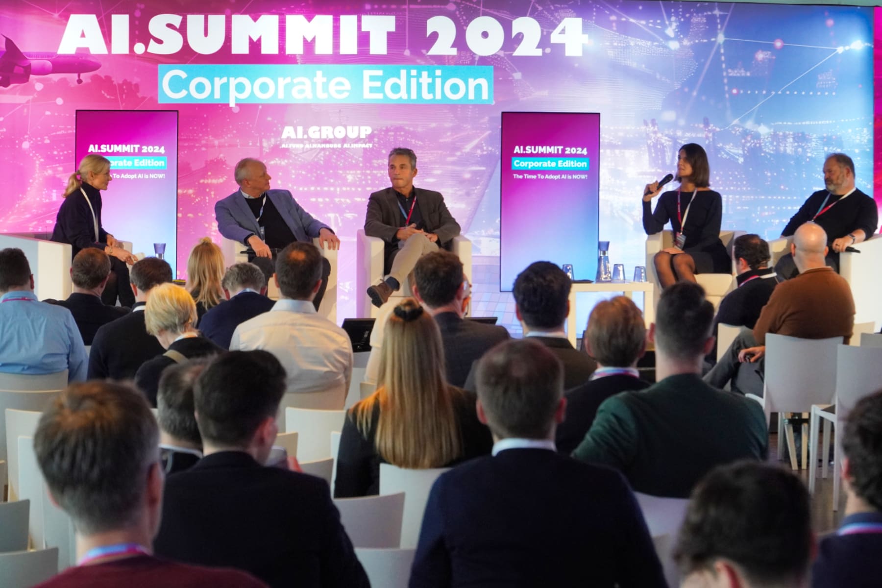 Bei diesem Panel auf dem AI.SUMMIT ging es um die Zusammenarbeit von etablierten Unternehmen mit Startups.